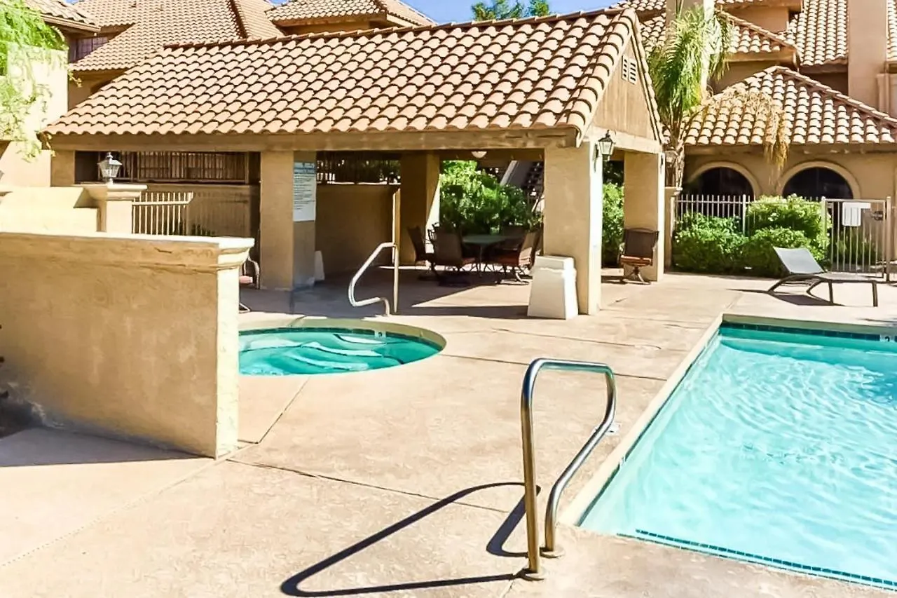 Modern Scottsdale South Apartment United States